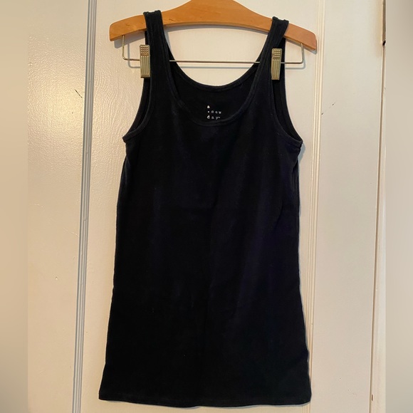 LOT OF 6 Target and UO Tank/Tee Basics Shirts, Black/Taupe/Gray, Size S/M - Picture 8 of 14